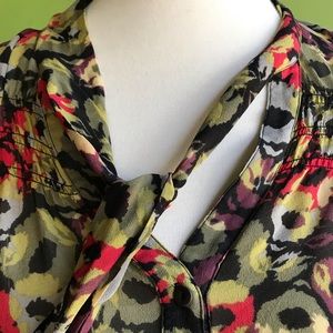 Hinge tie front blouse